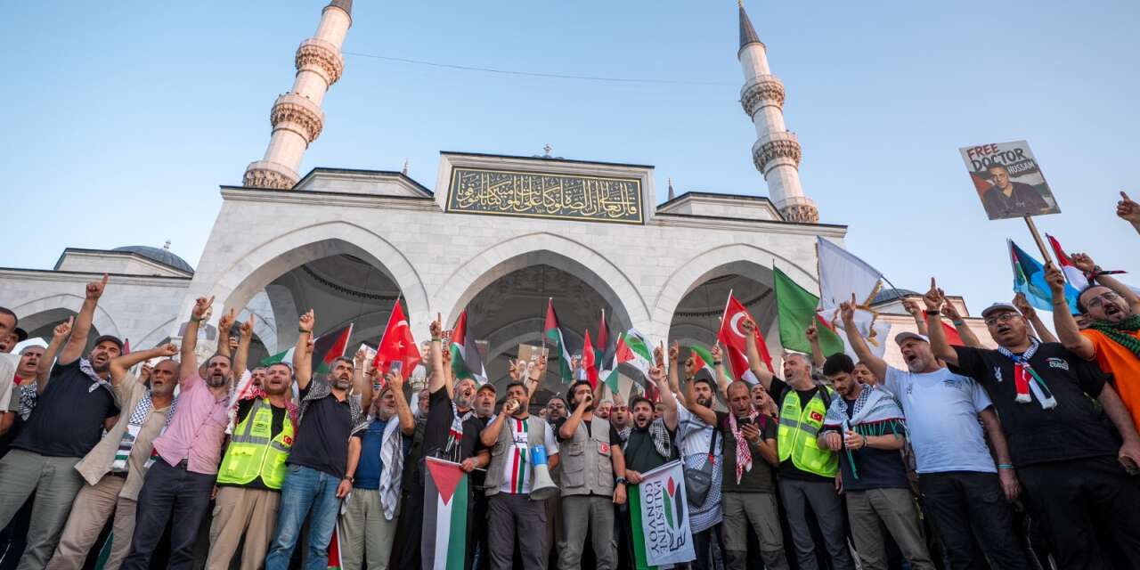 Filistin Konvoyu Ankara’da selamlandı