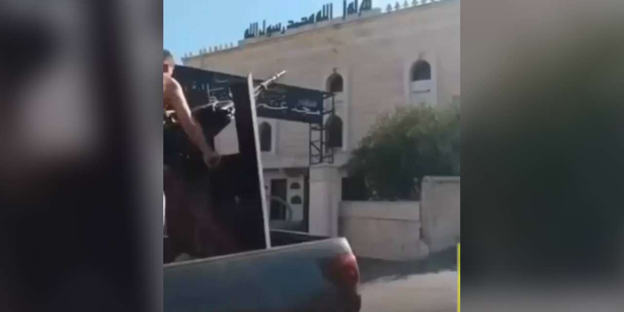 Siyonist kuklası Dürziler Süveyda’da Ömer bin Hattab Camii'ni taradı
