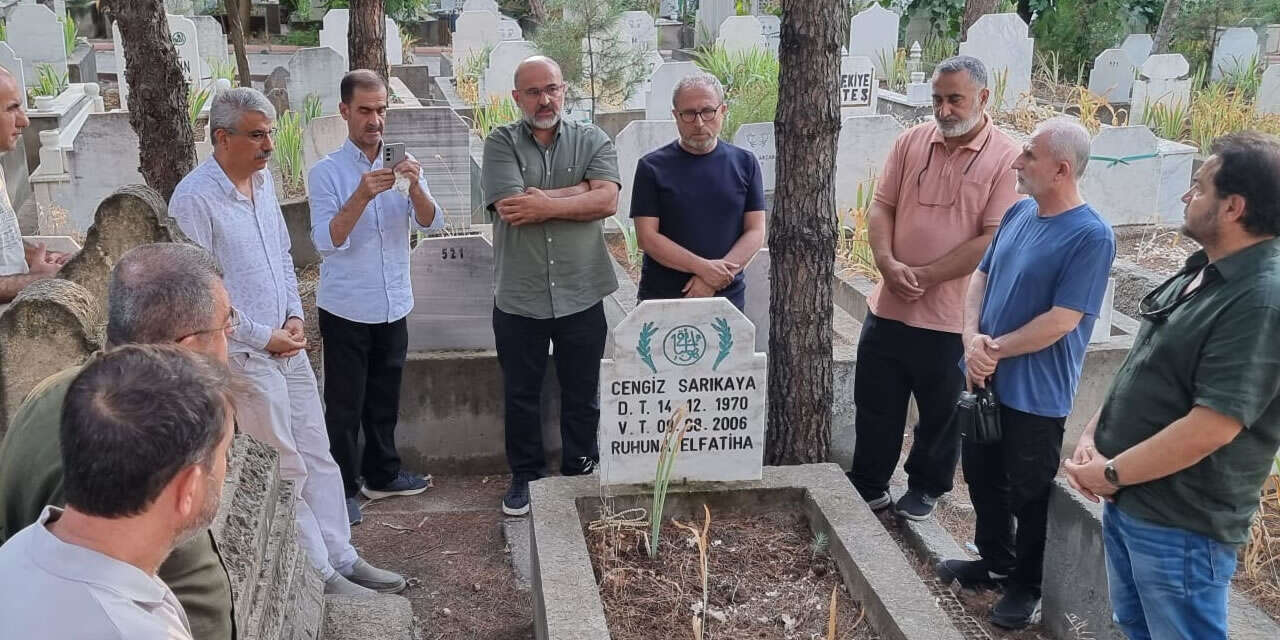 Cengiz Sarıkaya mezarı başında anıldı