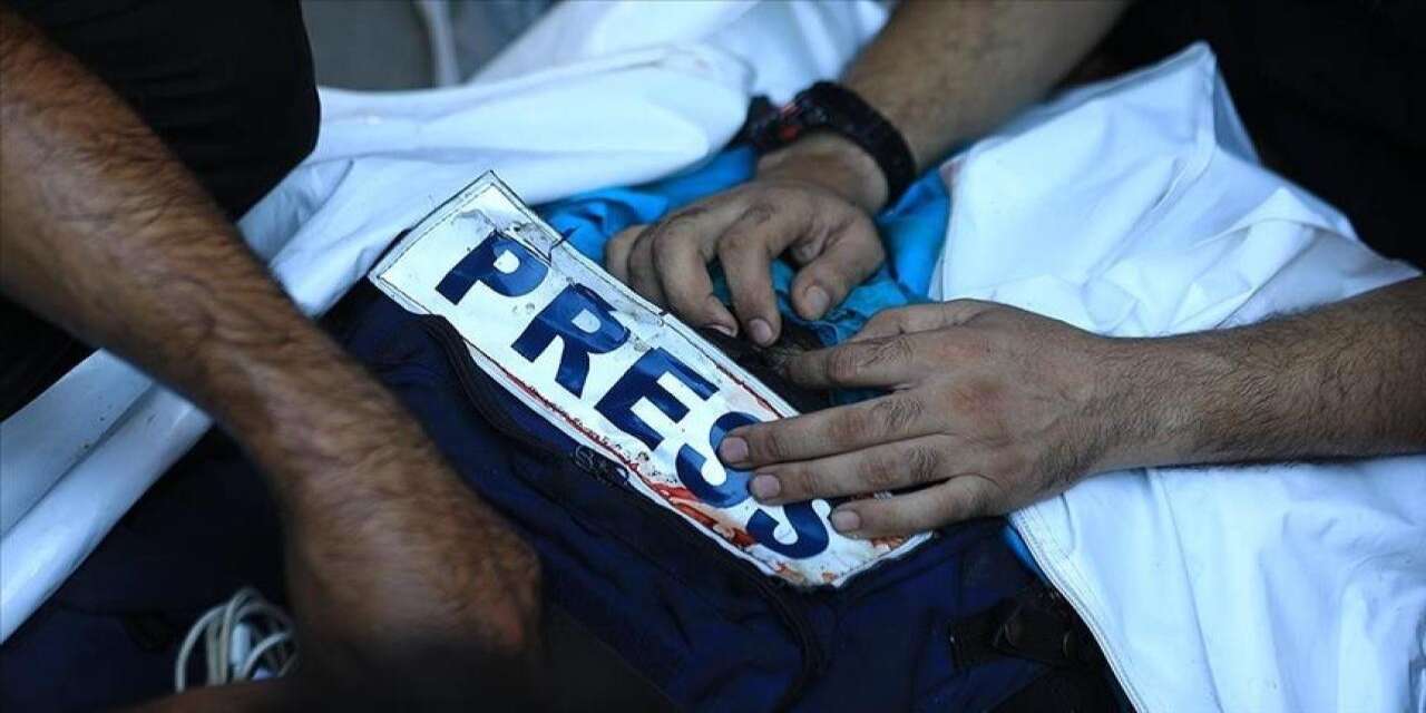 Katil İsrail, 40 gazeteciyi esir tutuyor