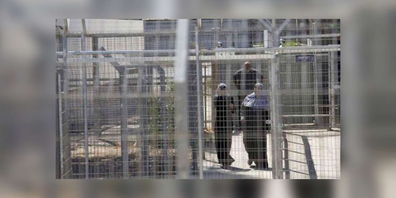 Esir Kulübü: Damon Cezaevi’nde tutulan 10 kadın esir kötü koşullar sebebiyle uyuza yakalandı