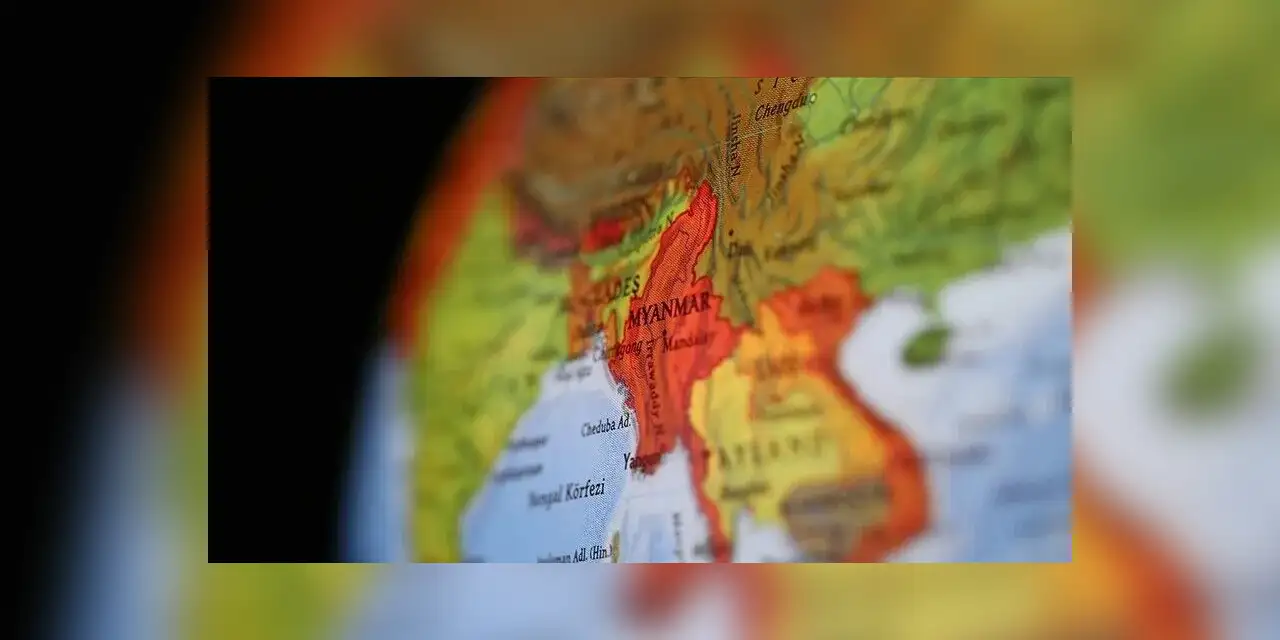 AP: Myanmar'da ordunun saldırı düzenlediği Budist manastırında 14 kişi öldü