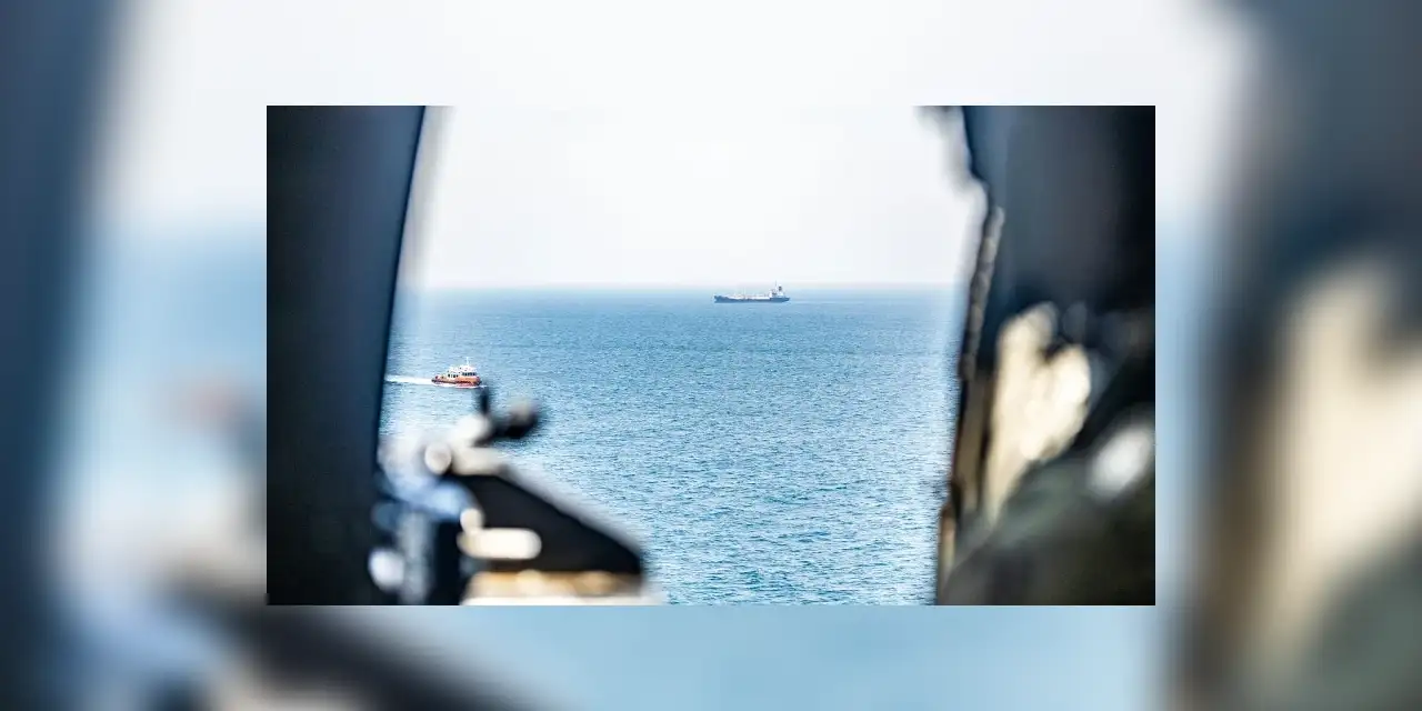 CENTCOM duyurdu: Hürmüz'de İran’a karşı sınırlı saldırı düzenlendi