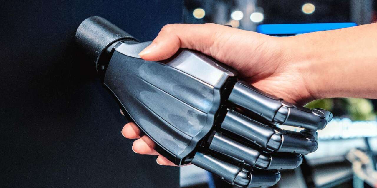 Botlarla konuştukça robotlaşıyoruz