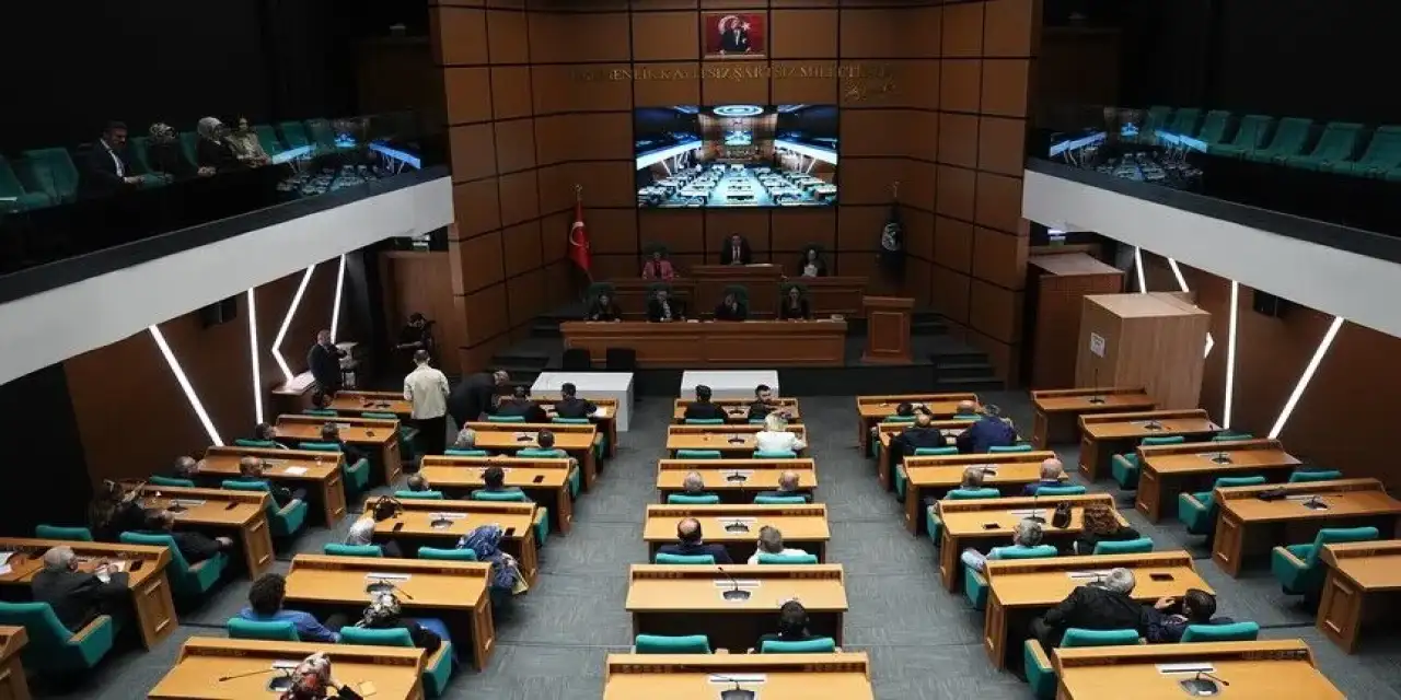 Üsküdar Belediye Başkan Vekilliği'ne AK Parti'li Dündar Ziya Gültekin seçildi