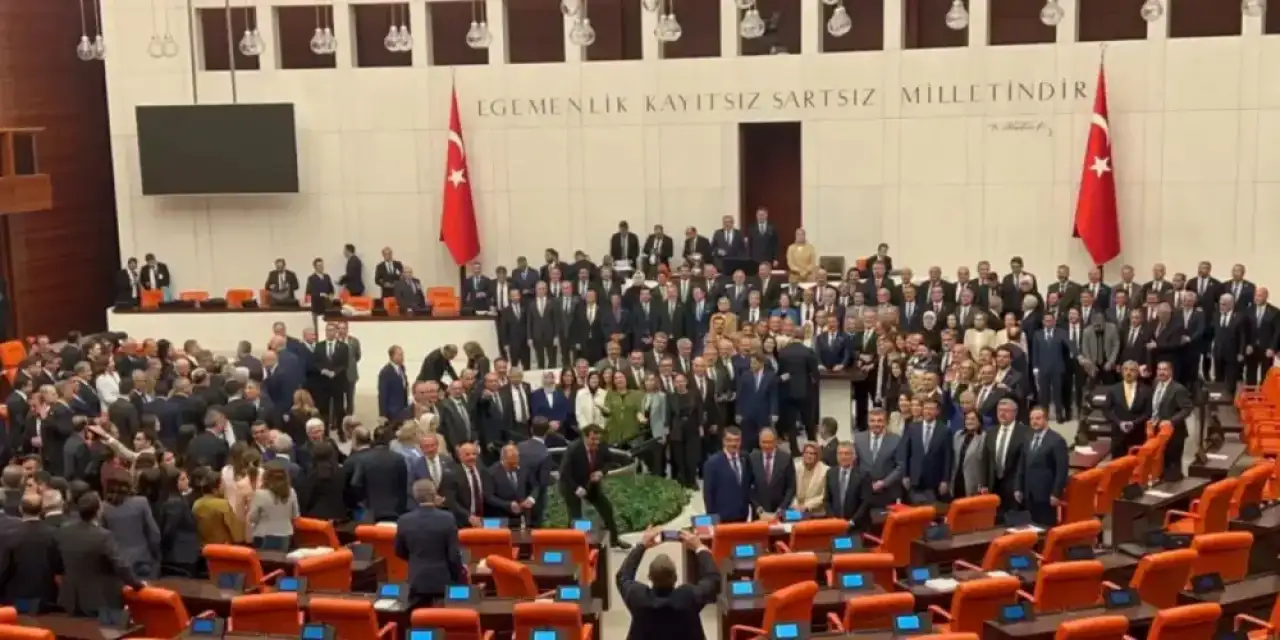 "Türkiye Modeli"nin sınavı: Geçmişin derslerinden yeni mimariye
