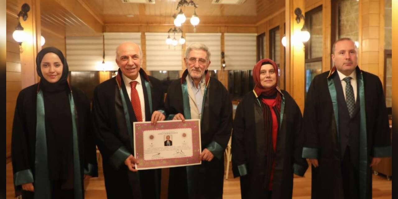 Selahattin E. Çakırgil’e avukatlık ruhsatı ve cübbe giydirme töreni