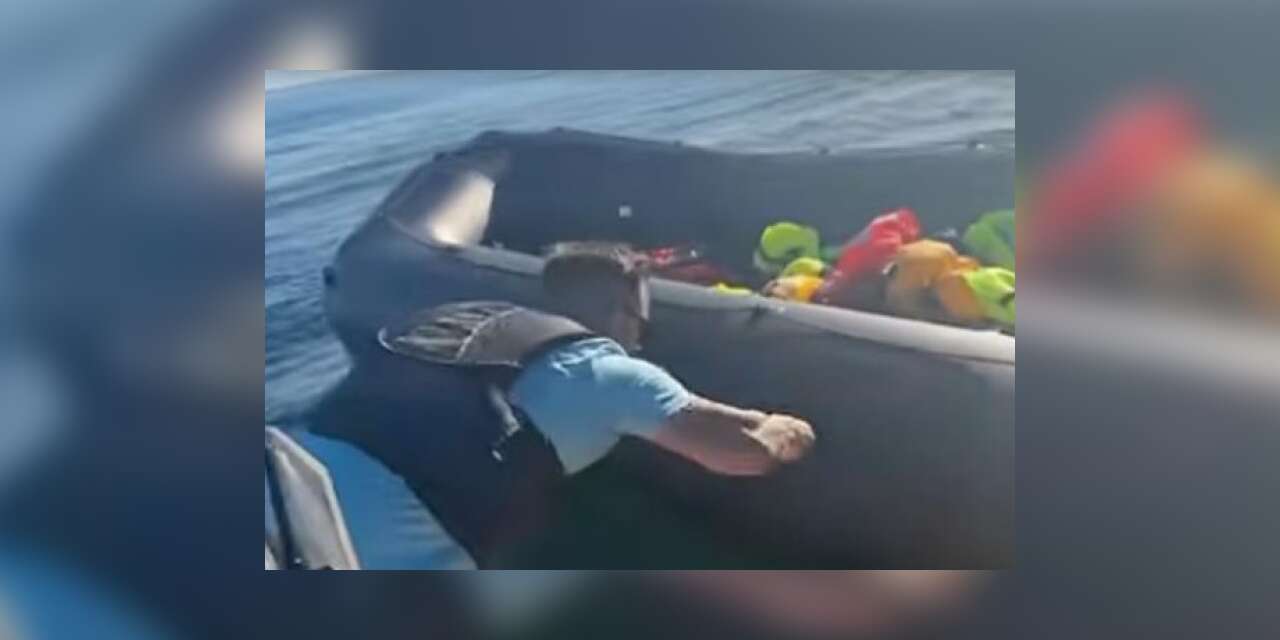 Aşırı sağcı aktivist Manş Denizi'nde göçmen botunu bıçakladı
