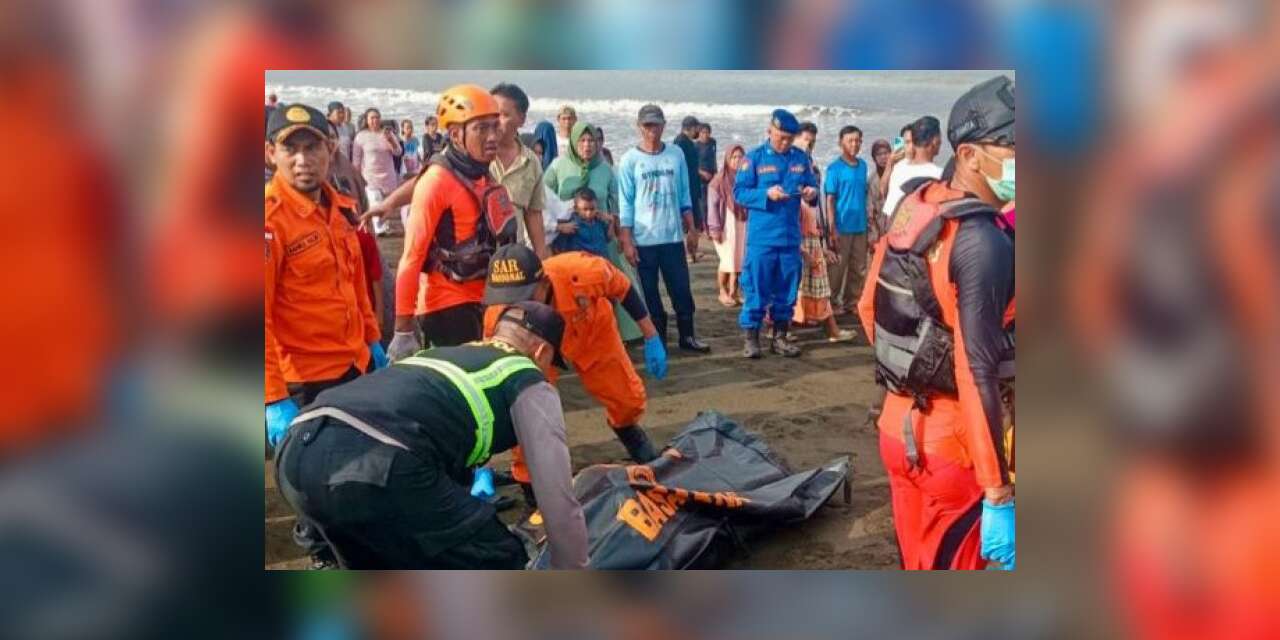 Endonezya'da alabora olan feribottaki 52 kişinin cesedine ulaşıldı