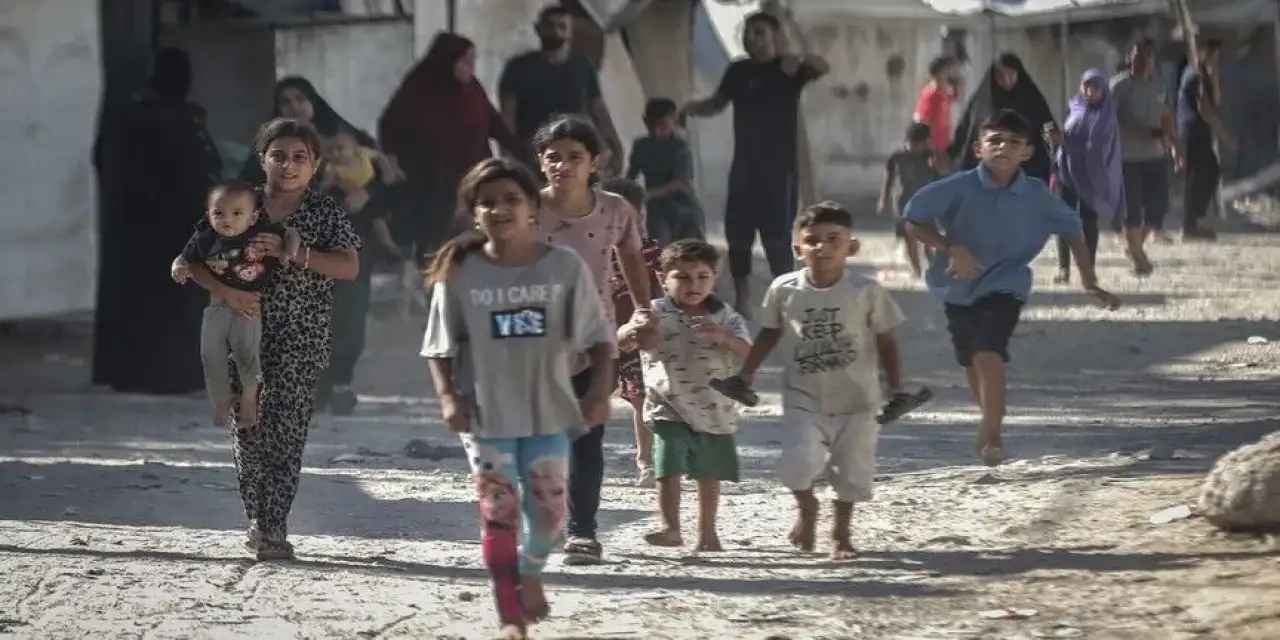 BM: Dünya genelinde 117 milyon insan yerinden edilmiş durumda