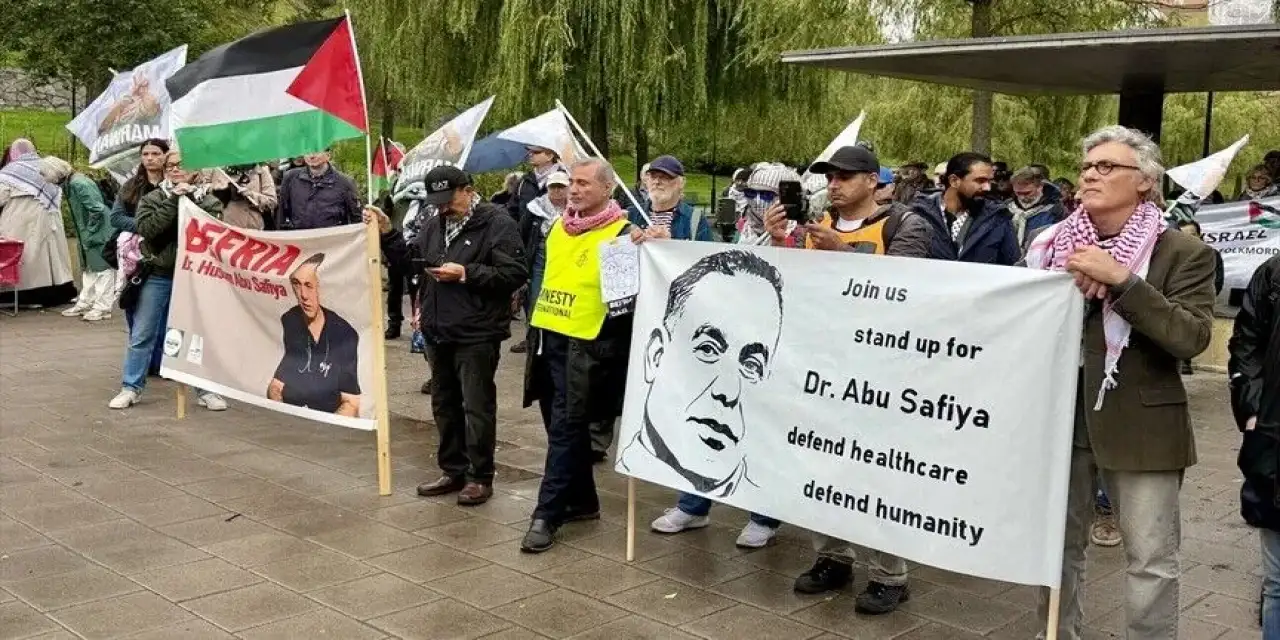 İsveç'te yüzlerce kişi İsrail'in Gazze'ye yönelik saldırılarını protesto etti