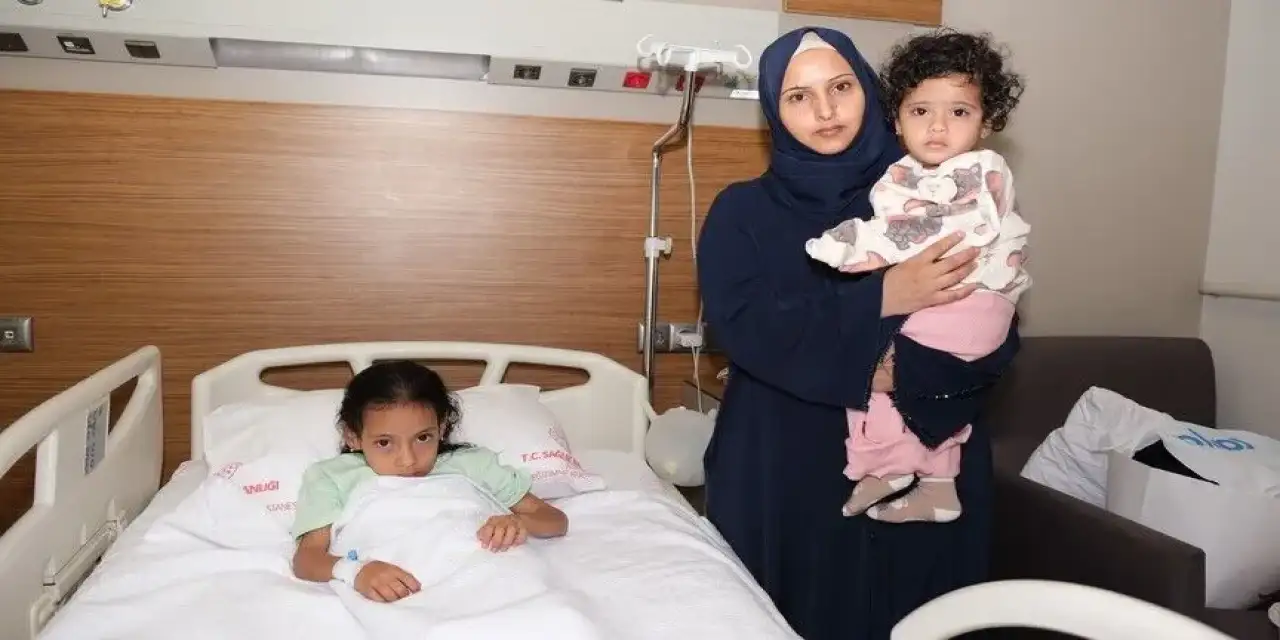 Soykırımcı İsrail'in saldırısında yaralanan Filistinli Sıla, Türkiye'de tedavi altına alındı