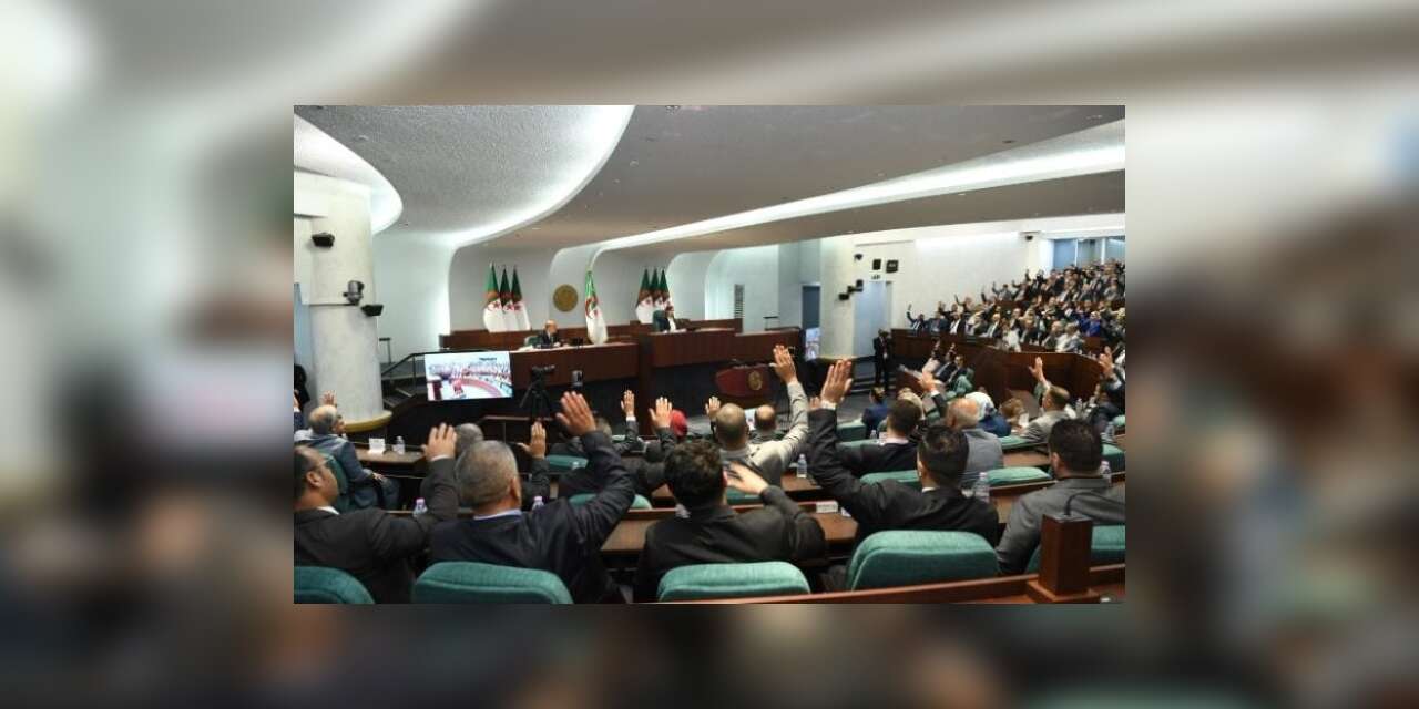Cezayir’de 33 yıl sonra idam cezasının yeniden uygulanmasının önü açıldı