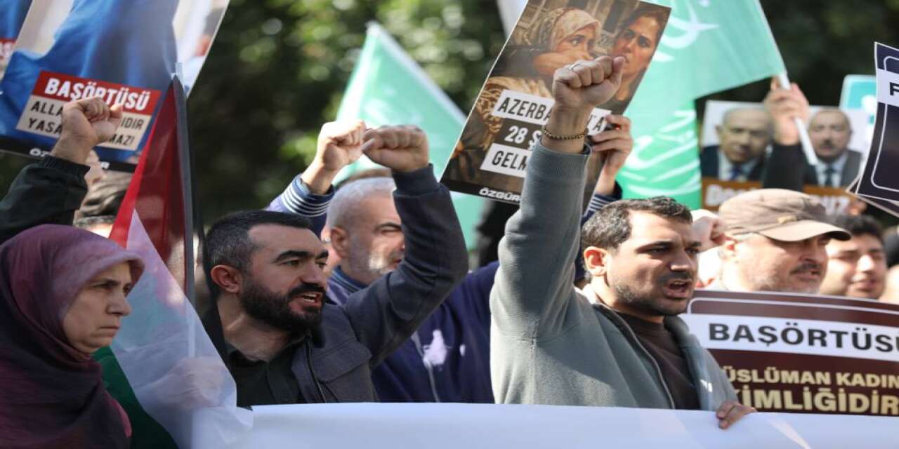 Azerbaycan’daki başörtüsü yasağı İstanbul’da telin edildi: "28 Şubat’ın 'İkna Odaları' Azerbaycan’da hortlatılıyor!"