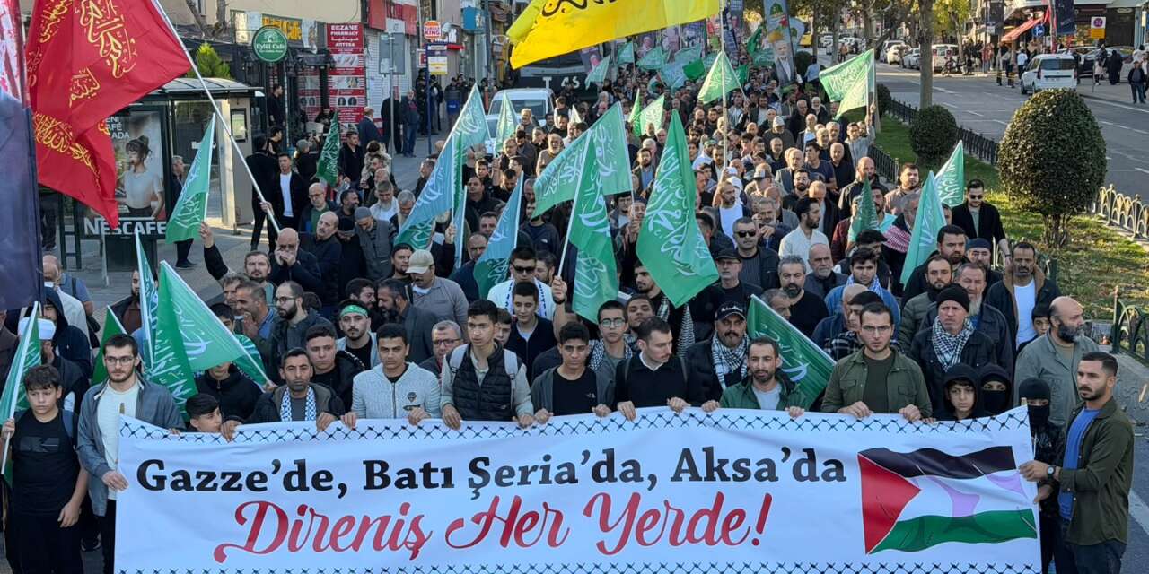 Aksa Tufanı'nın izzeti insanlığı diriltiyor: Gazze'ye Aksa'ya Filistin'e selam olsun!