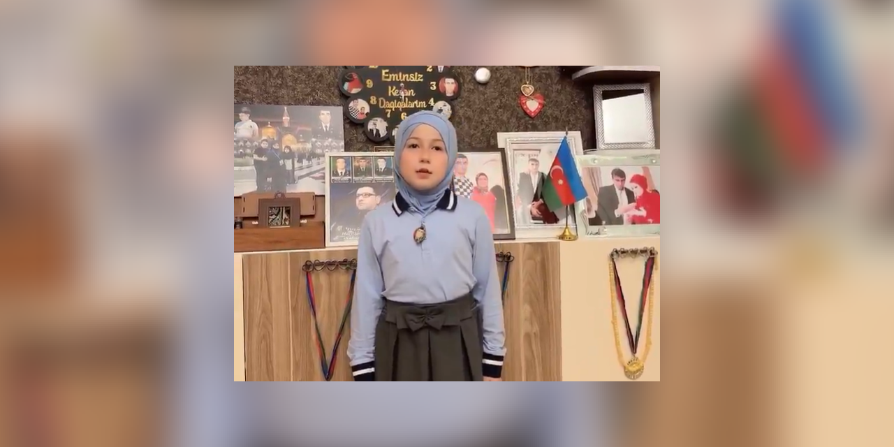 Azerbaycan’da başörtüsü yasağına öğrencilerden tepki