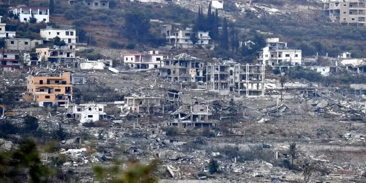 İşgalci İsrail'in ateşkese rağmen Lübnan'ın güneyine düzenlediği saldırılarda 1'i çocuk 2 kişi yaralandı