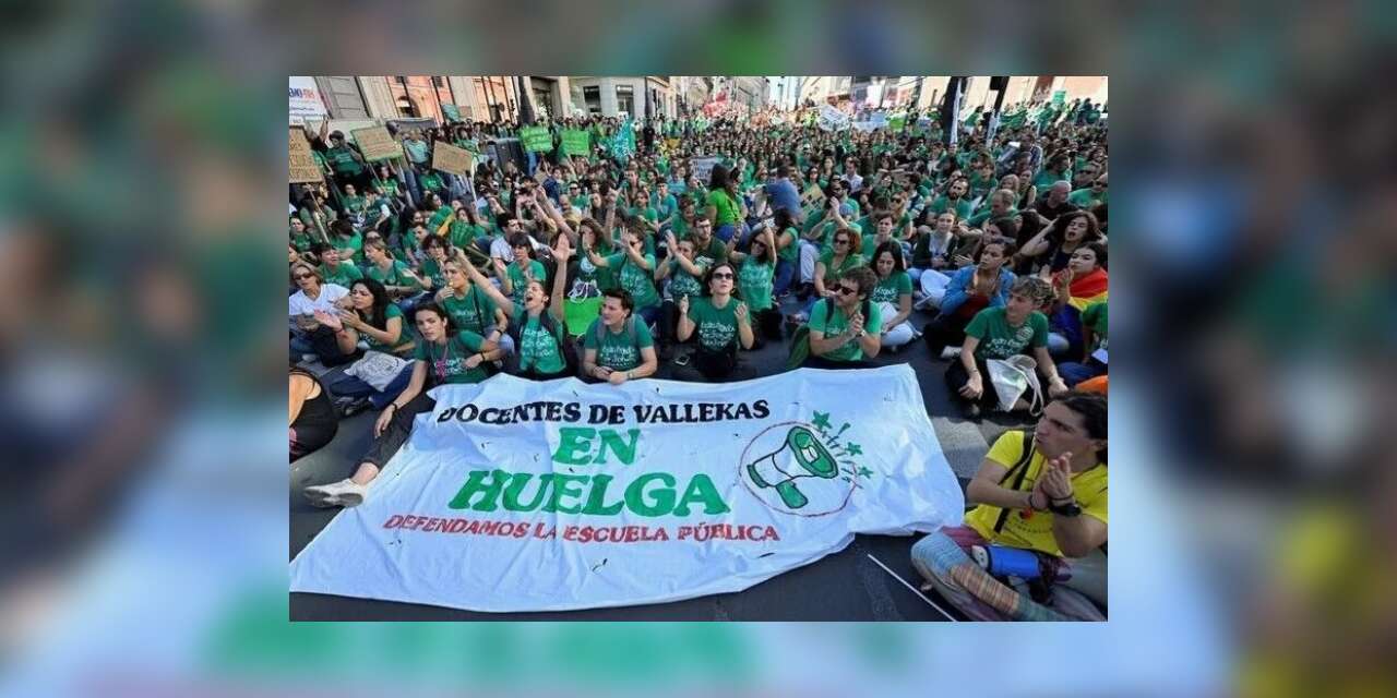 Madrid'de öğretmenler greve gitti, öğrenciler gösterilere başladı