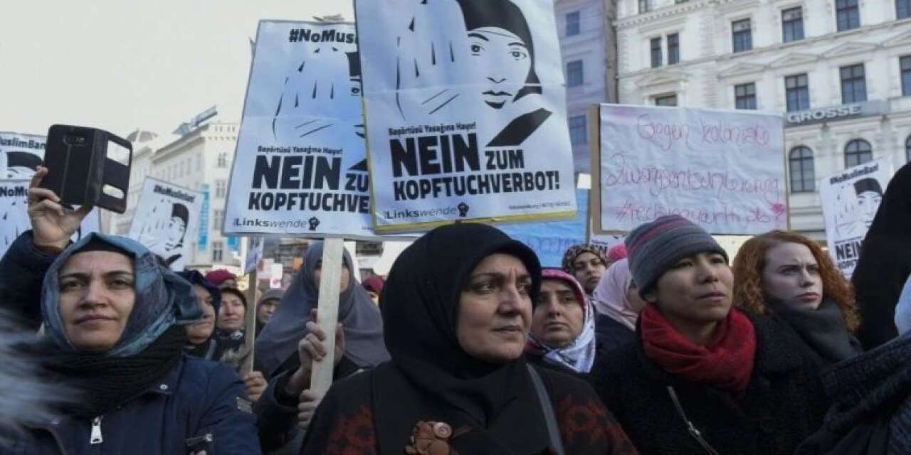 Avusturya’da başörtüsü yasağına tepki: Anayasa Mahkemesi’ne taşındı