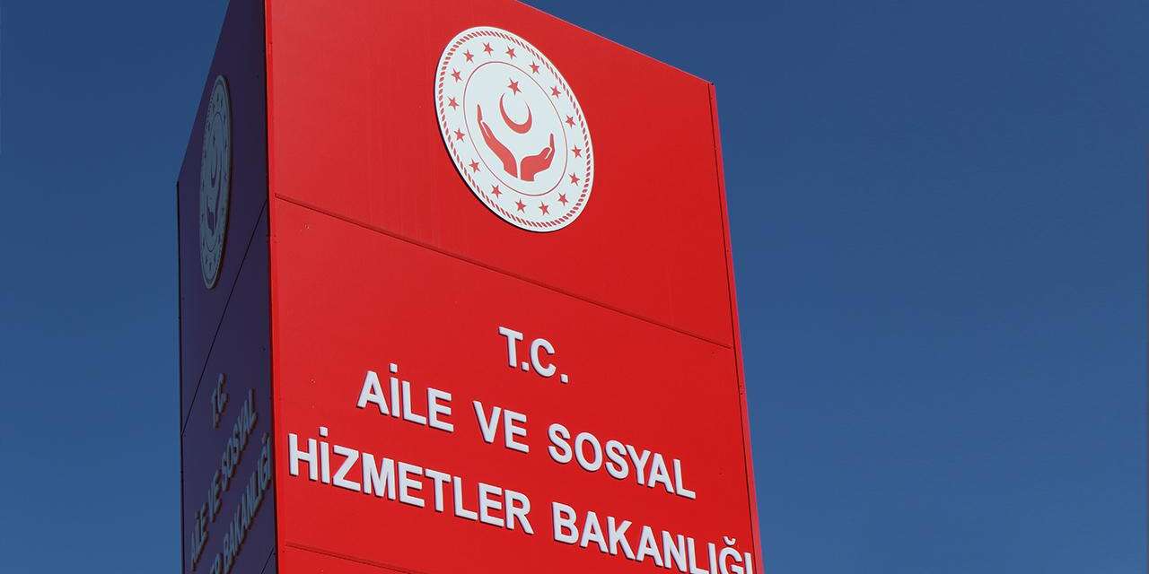 Antalya'da planlanan "çocuk güzellik yarışması" hakkında suç duyurusu