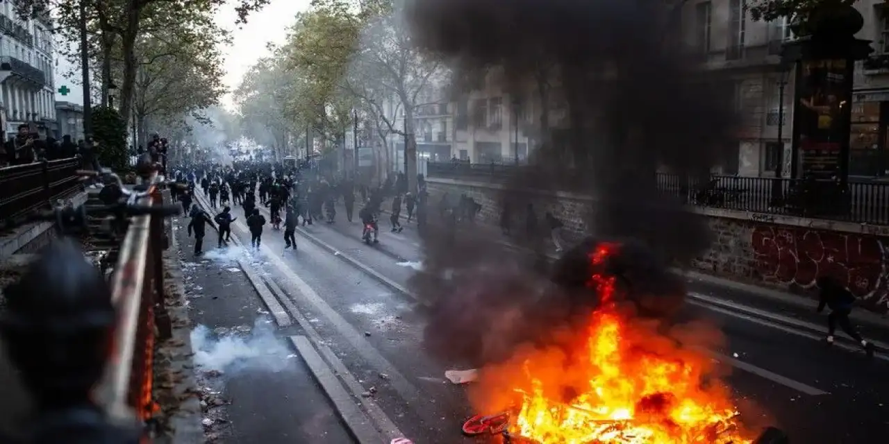 Paris, Lyon, Lille ve Nice dahil Fransa'nın birçok kentinde kısmi sokağa çıkma yasağı ilan edildi