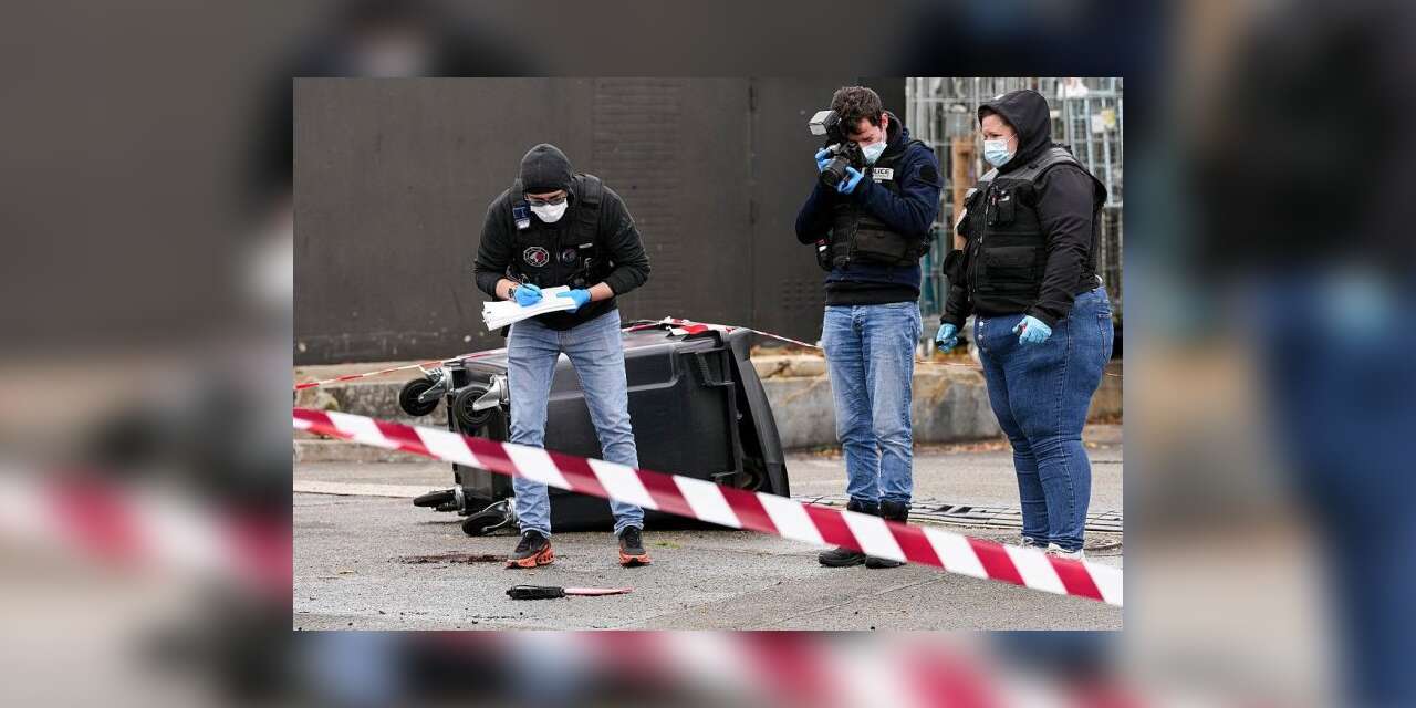 Paris'teki saldırının şüphelisinin evinde Hitler’in “Kavgam” kitabı bulundu