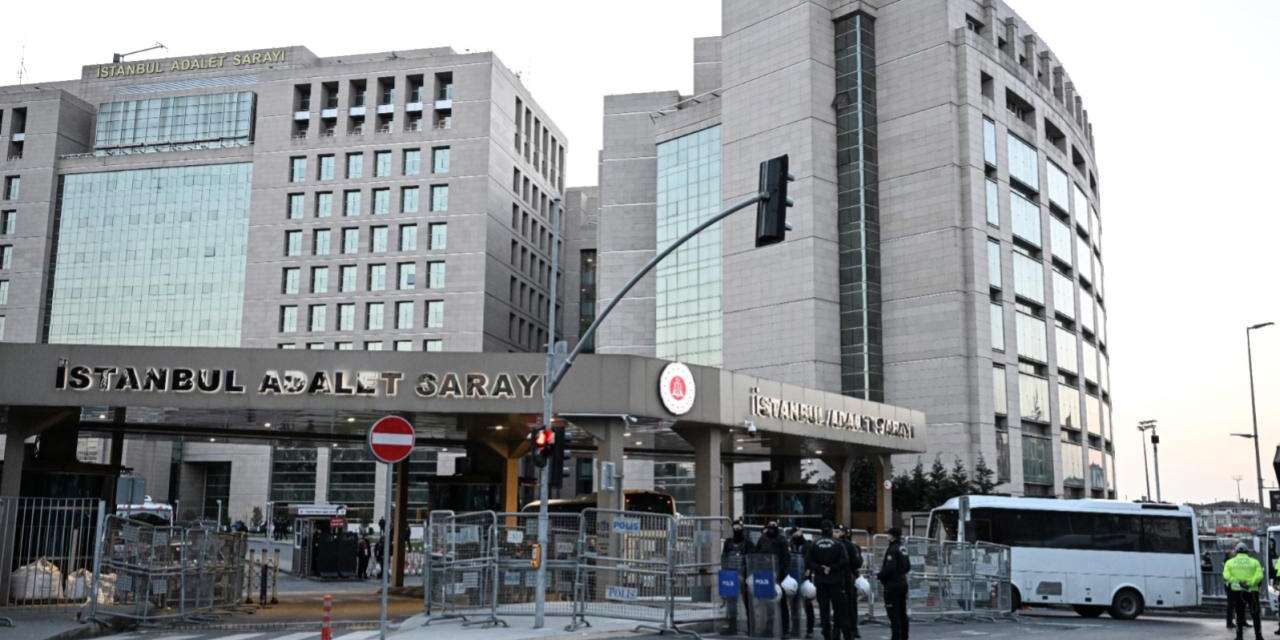 İstanbul'daki kara para aklama soruşturması: 13 şüpheli adliyede