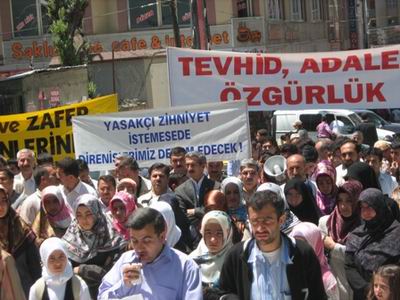 Van’da 90. Başörtüsü Eylemi