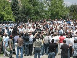 Anayasa Mahkemesi’ne siyah başörtüsü
