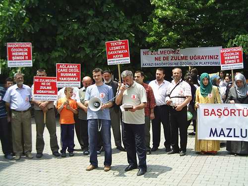 Akyazı’da 70. Başörtüsü Eylemi