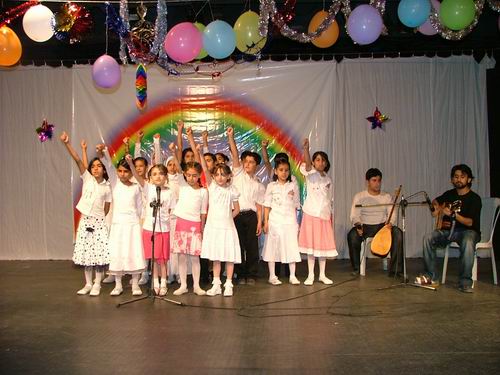 Diyarbakırlı Miniklerden Yıl Sonu Coşkusu