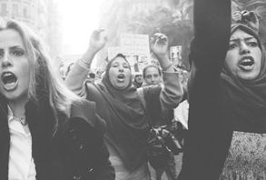 Mısırlı Kadınlar Askeri Yönetimi Protesto Etti