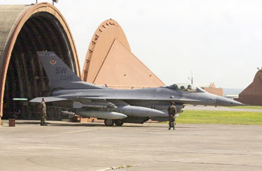 'İncirlik üssü ABD'nin nükleer deposu'