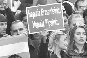 ‘Hepiniz Ermenisiniz Hepiniz Piçsiniz’