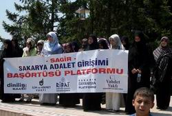 Sakarya'da 147. başörtüsü eylemi