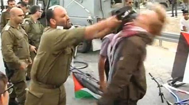 İsrailli Subaylar Bunu Hep Yapar! (Video)