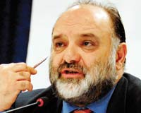 "AK Parti uzlaşırsa siyaset de biter!"