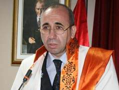 Rektörden Veli Küçük'e: Emrinizdeyim