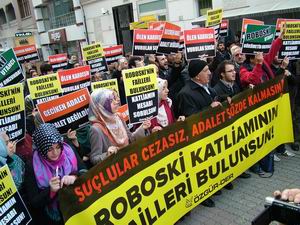 Roboski Katliamı Fatih’te Protesto Edildi