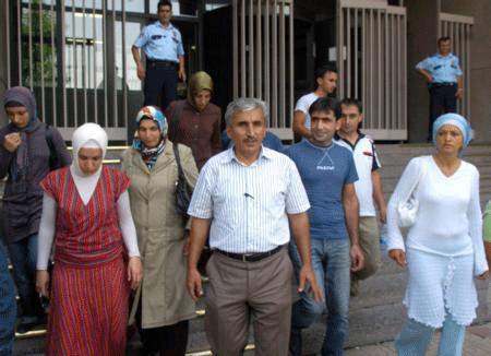 Konuşmaları parayla mı değişti?