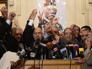 Mısır’da Muhalifler İslamcılara Karşı Birleşiyor