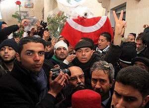 Tunus’ta Laik Cephe Greve Çağırdı!