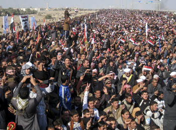 Maliki Yönetimi Kerkük’te Göstericileri Taradı
