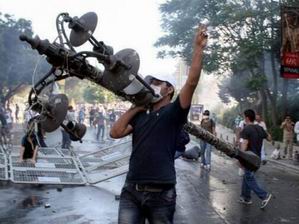 Sorun Olan ve Acıtan Sadece Polis Şiddeti mi? (FOTO-VİDEO)