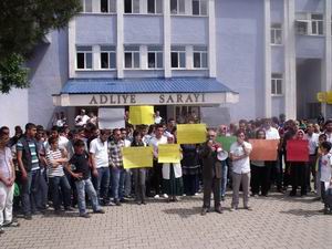 Bingöl’de Mahkemeye Tecavüz Protestosu