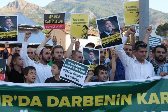 Mısır’daki Katliama Isparta’dan Protesto