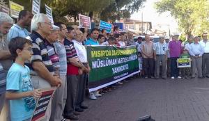 Akhisardan Mısırdaki Katliama Protesto