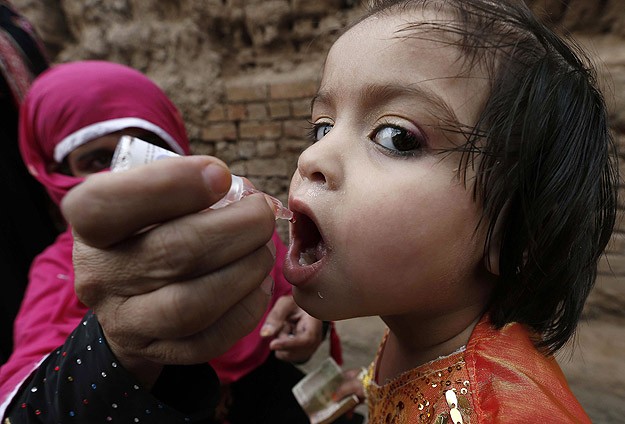Suriye'de Çocuk Felci Virüsü