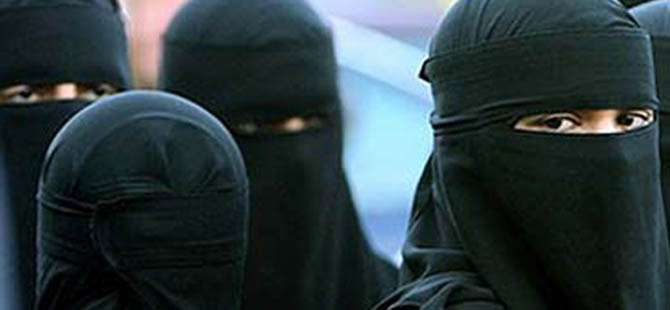 Kanada'da peçe takan kadınlara maske muafiyeti