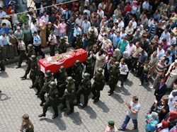 Aktay, Devletin "Şehitlik" İstismarını Yazdı